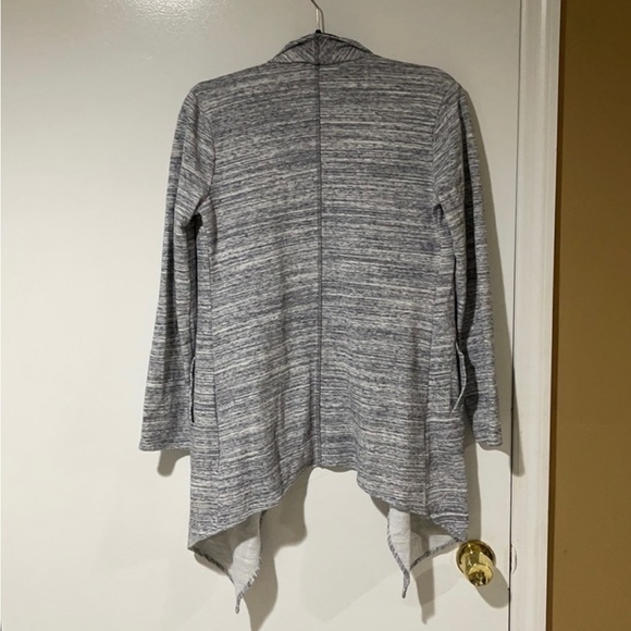 BB Dakota Gray Long Sleeve Open Front Cardigan Small - Picture 10 of 10